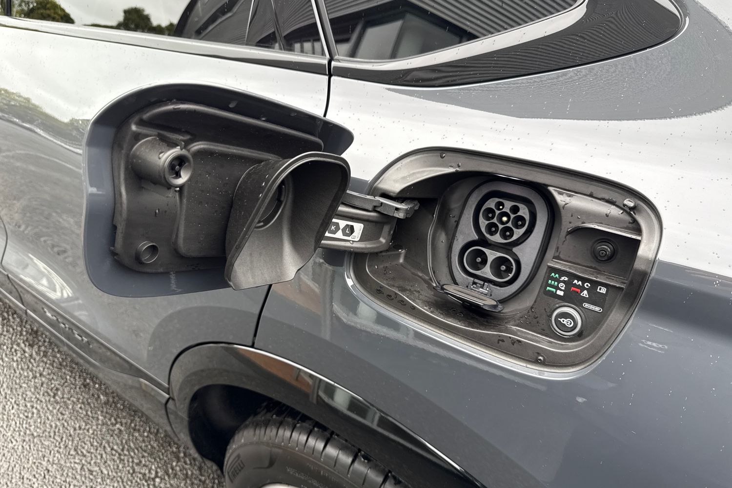 Used Audi Q6 e-tron 2025 for sale - 76649176: Photo 31