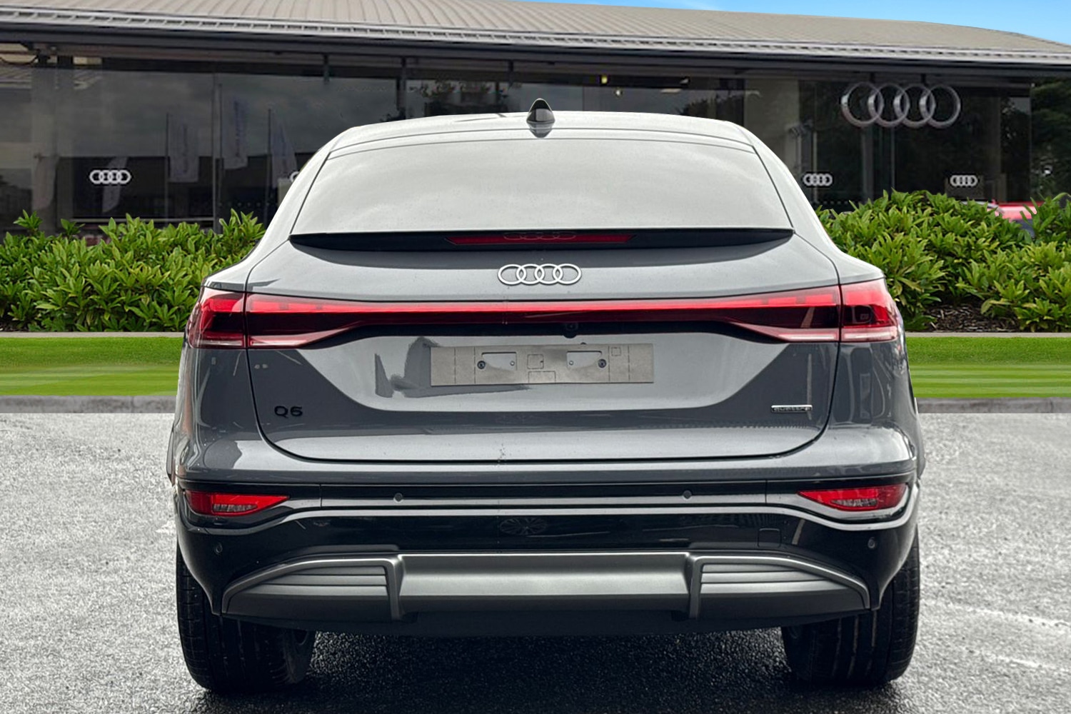 Used Audi Q6 e-tron 2025 for sale - 76649176: Photo 4