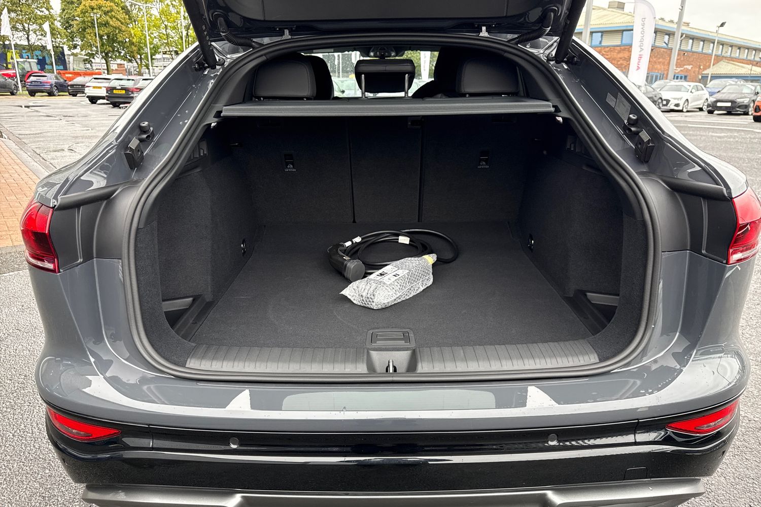 Used Audi Q6 e-tron 2025 for sale - 76649176: Photo 6