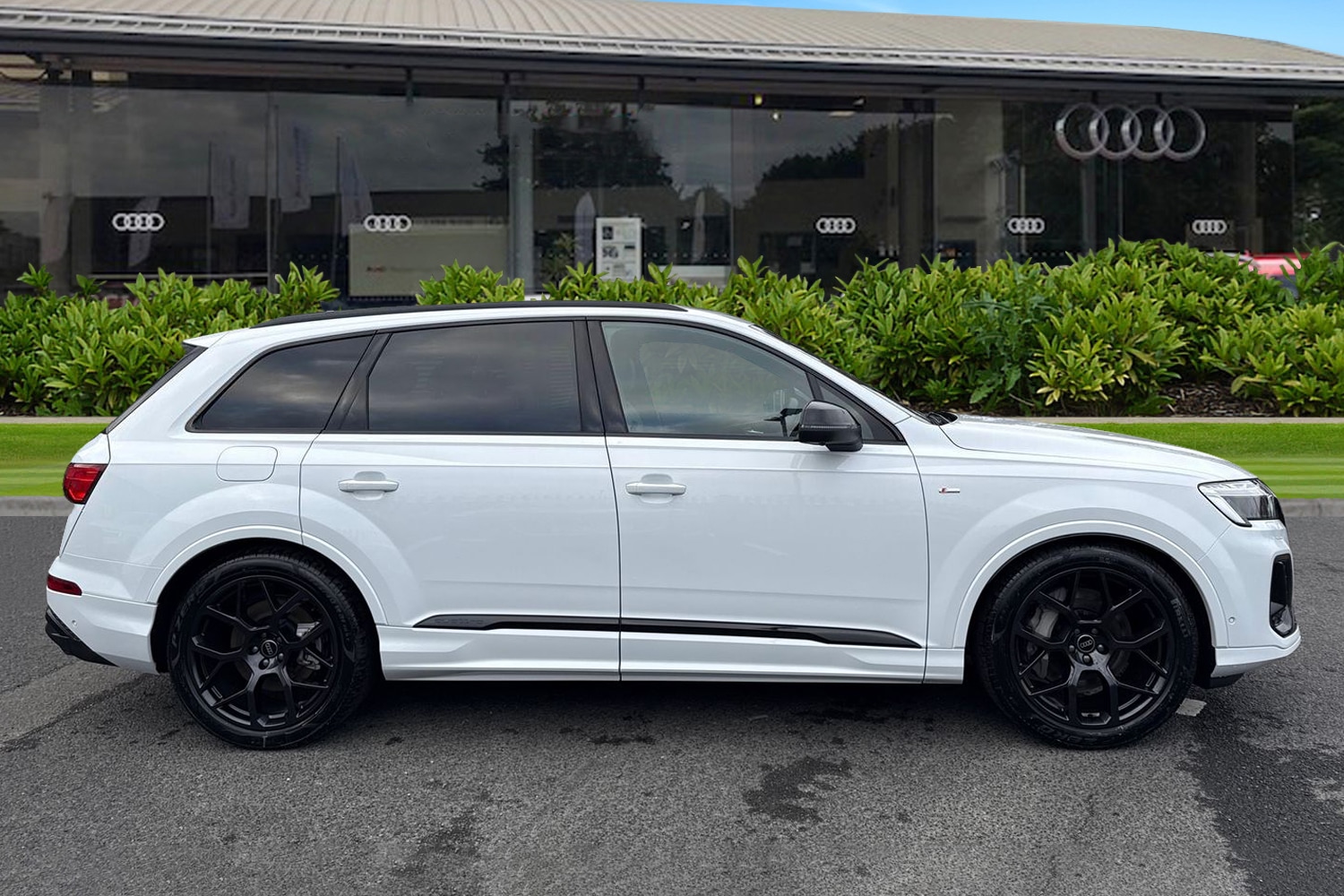 Used Audi Q7 2025 for sale - 77006810: Photo 3