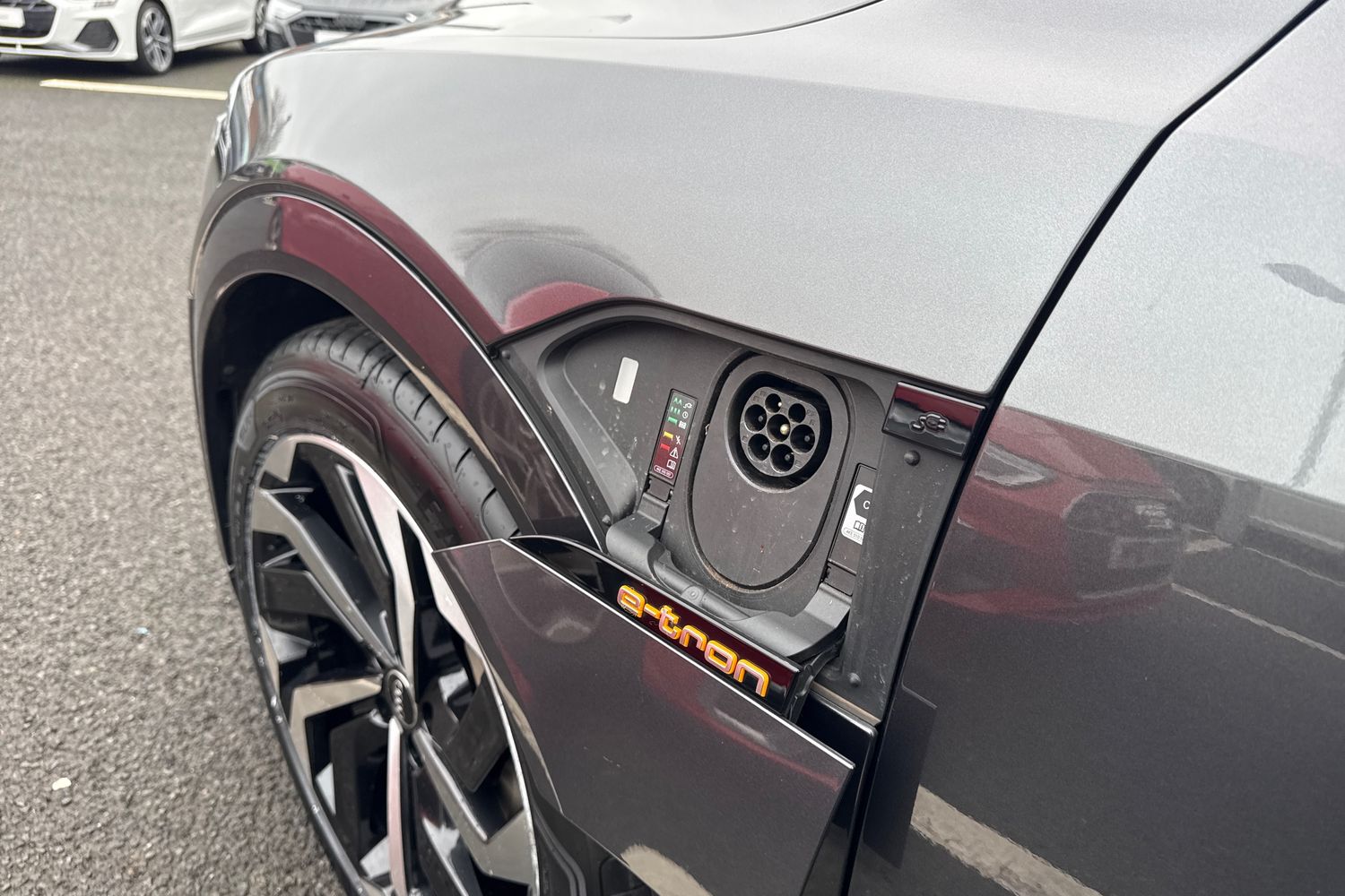 Used Audi e-tron 2022 for sale - 77000480: Photo 28