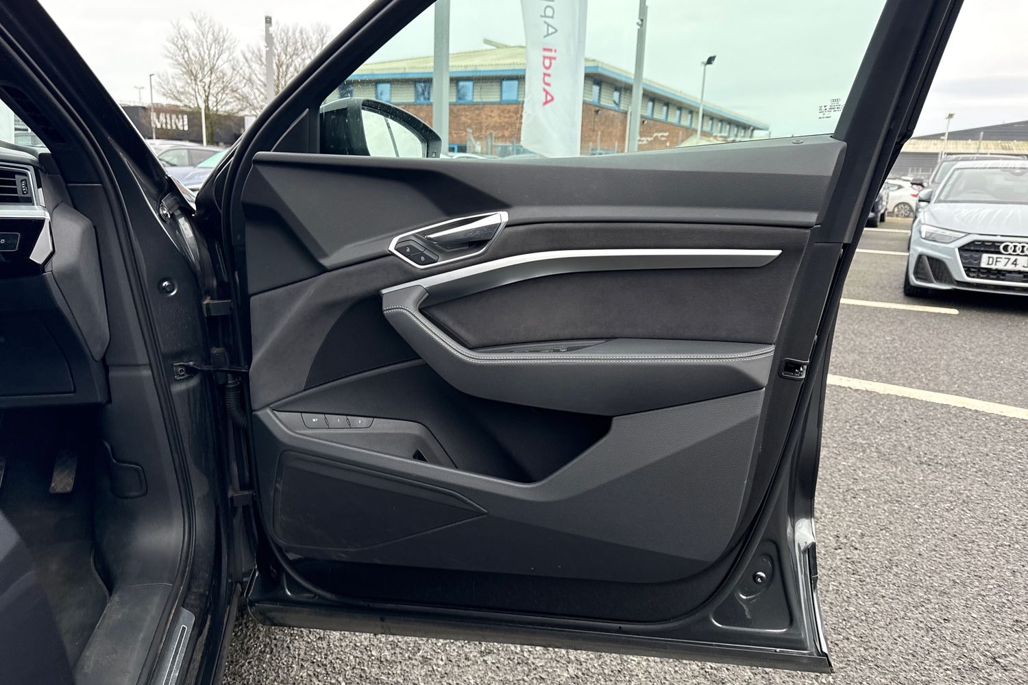 Used Audi e-tron 2022 for sale - 77000480: Photo 48