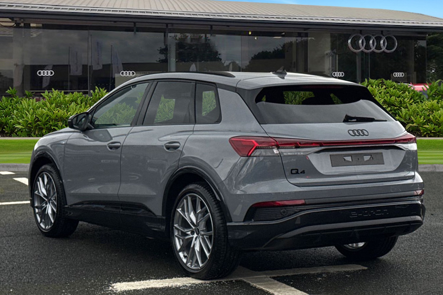 Used Audi Q4 e-tron 2026 for sale - 77355420: Photo 2