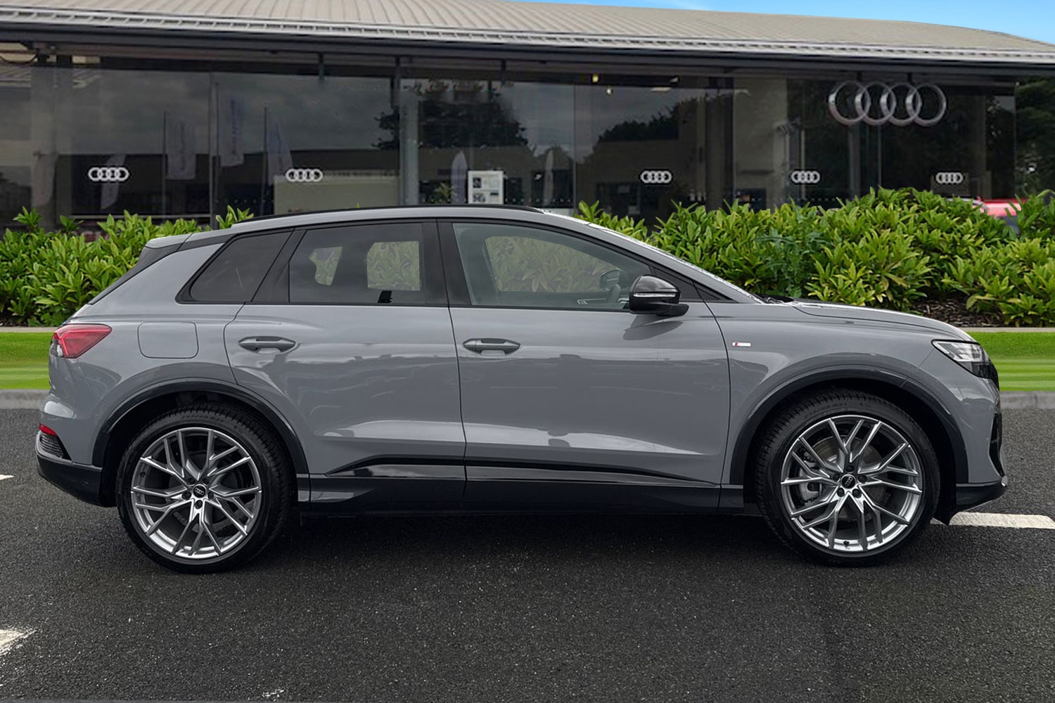 Used Audi Q4 e-tron 2026 for sale - 77355420: Photo 3