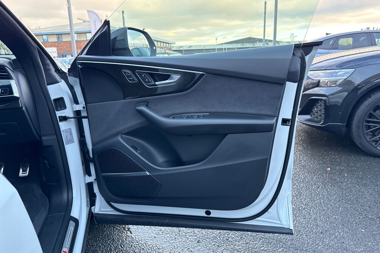 Used Audi Q8 2025 for sale - 77368376: Photo 47