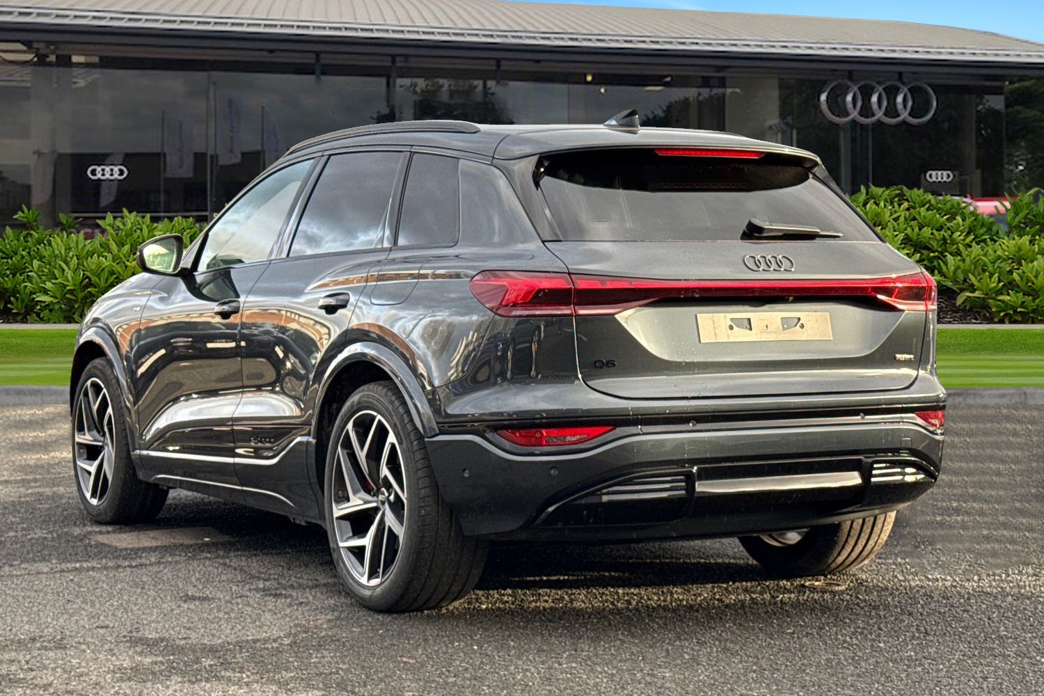 Used Audi Q6 e-tron 2026 for sale - 77589551: Photo 2