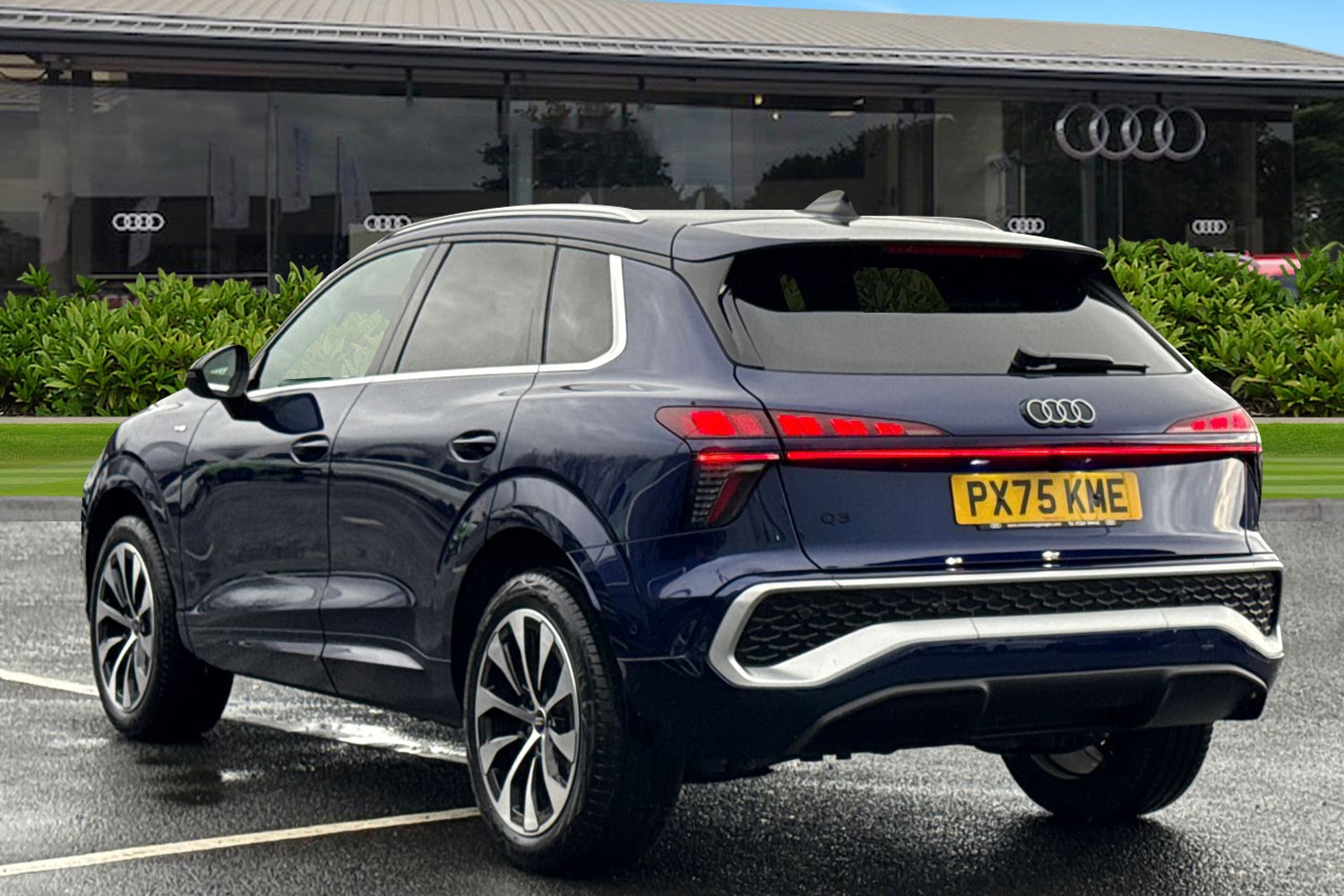 Used Audi Q3 2025 for sale - 76909451: Photo 2