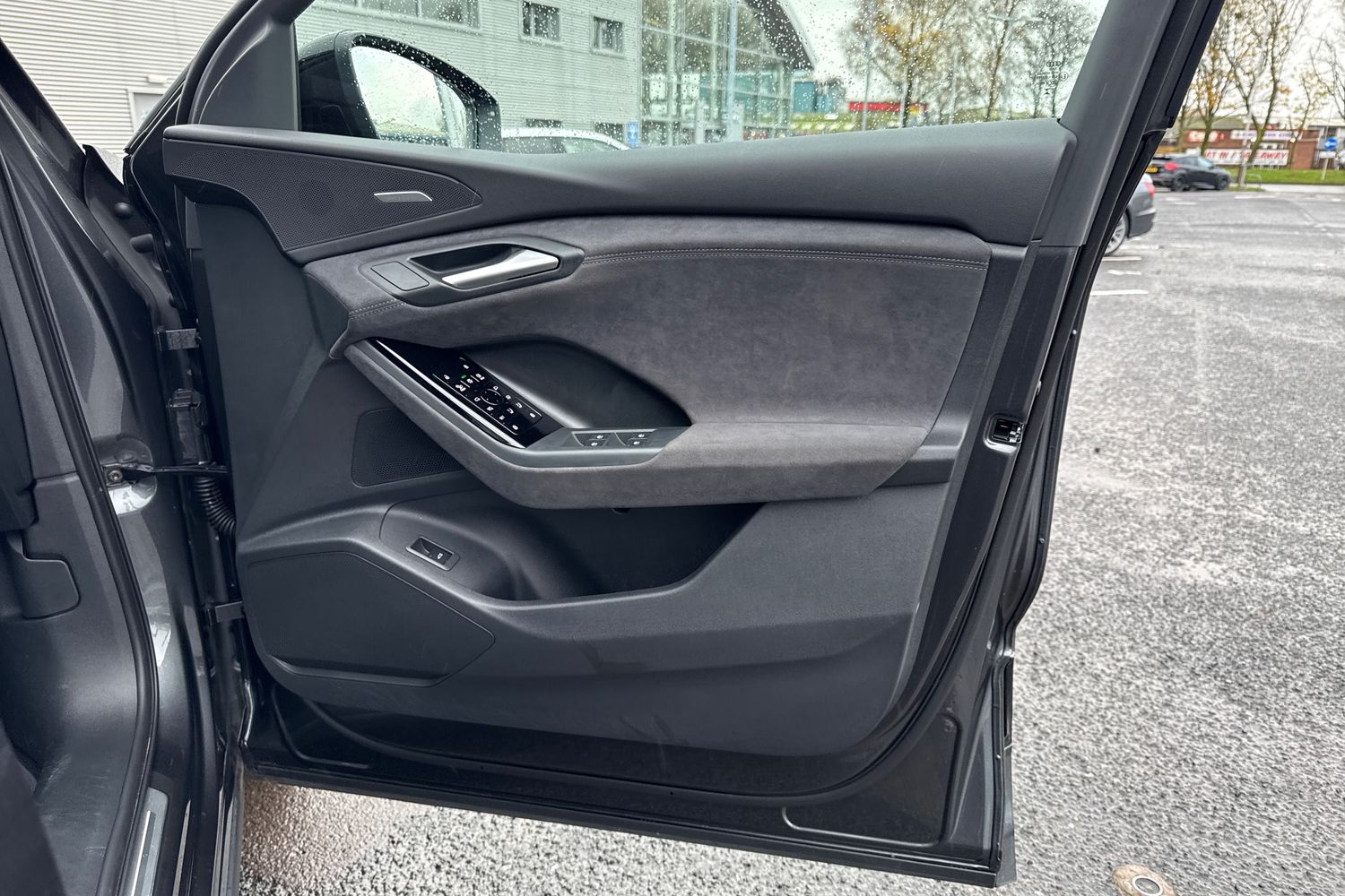 Used Audi Q6 e-tron 2025 for sale - 77368598: Photo 46