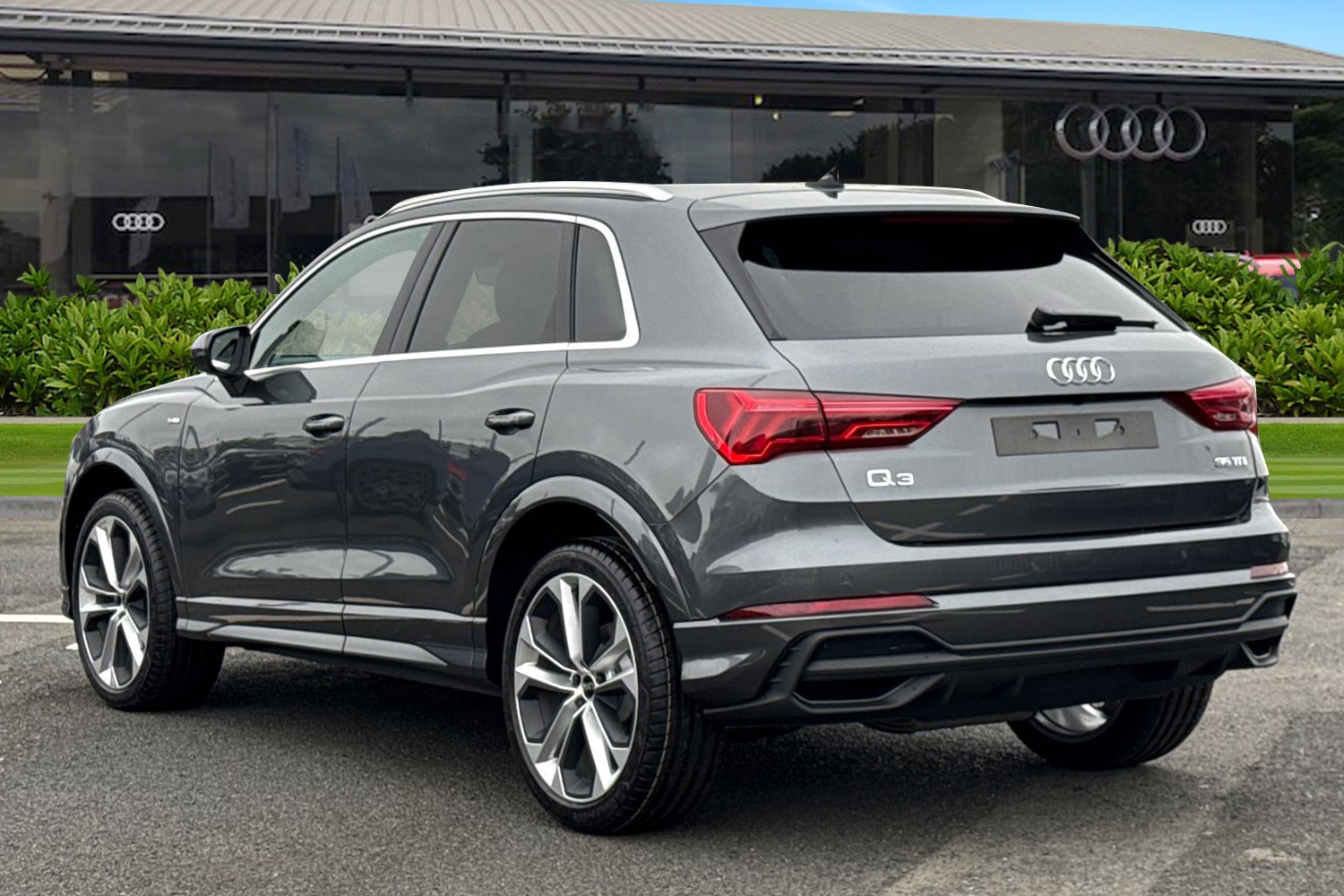 Used Audi Q3 2025 for sale - 76453507: Photo 2