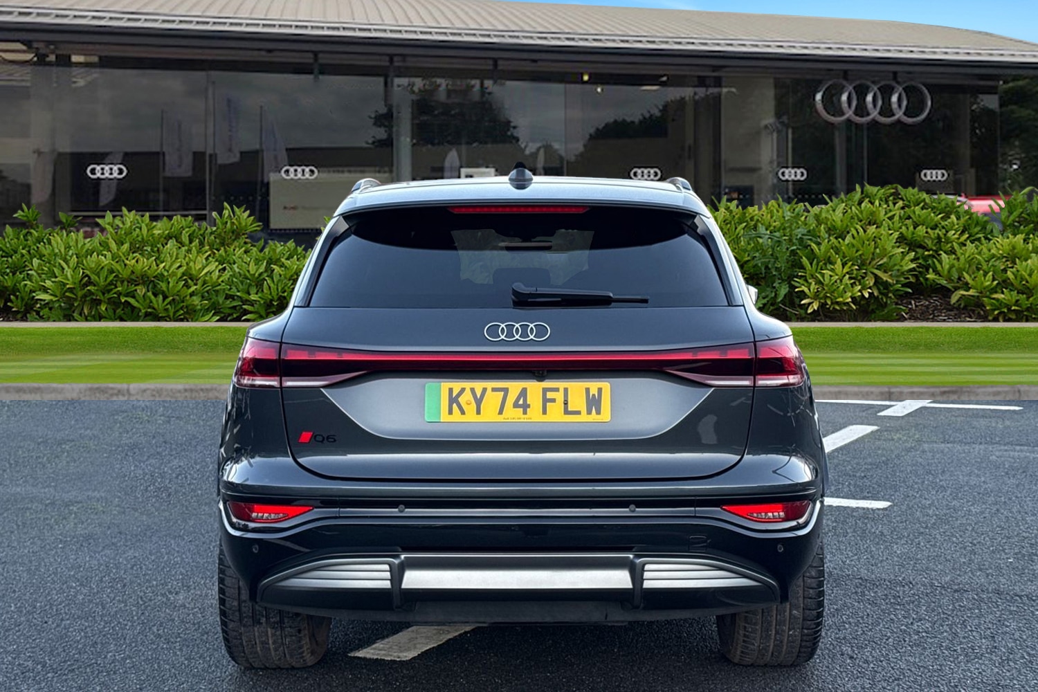 Used Audi Q6 e-tron 2024 for sale - 76385449: Photo 4