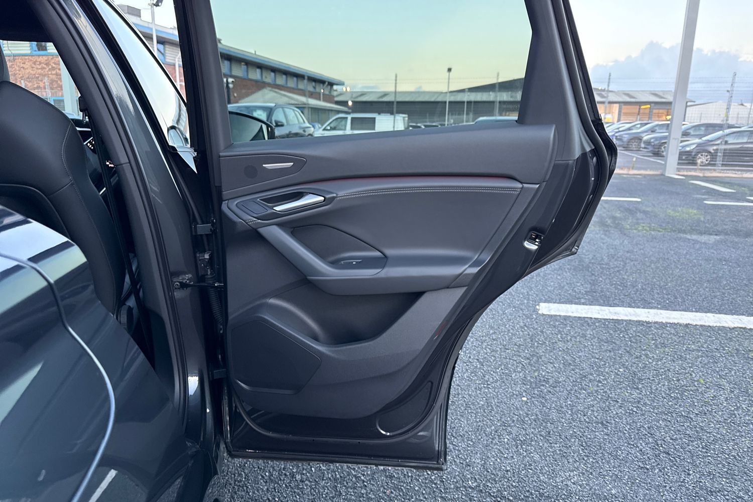 Used Audi Q6 e-tron 2024 for sale - 76385449: Photo 42