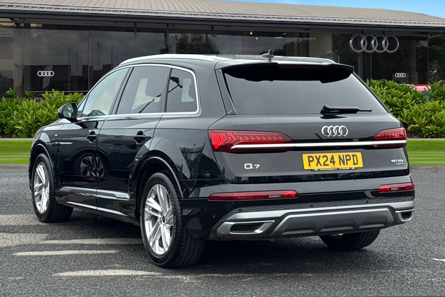Used Audi Q7 2024 for sale - 76192245: Photo 2