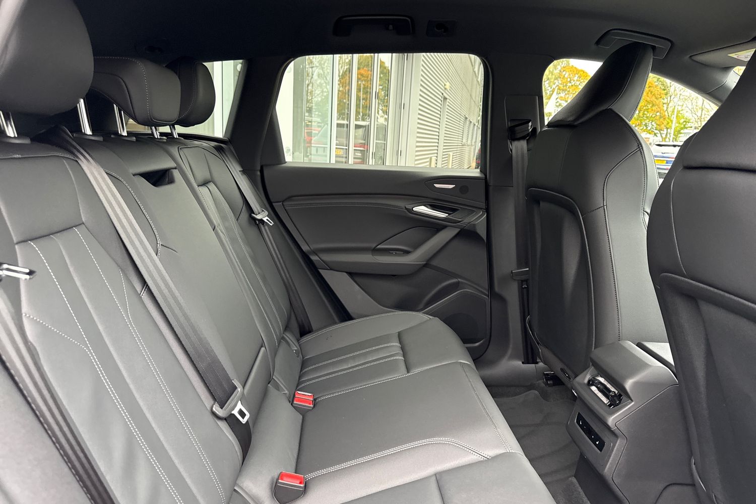 Used Audi Q6 e-tron 2025 for sale - 76476126: Photo 40