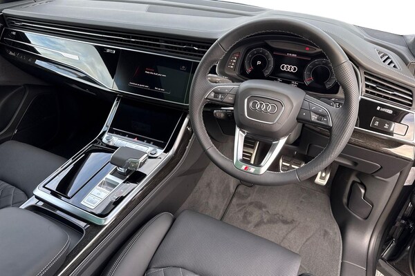 Used Audi Q8 2025 for sale - 76224745: Photo 13