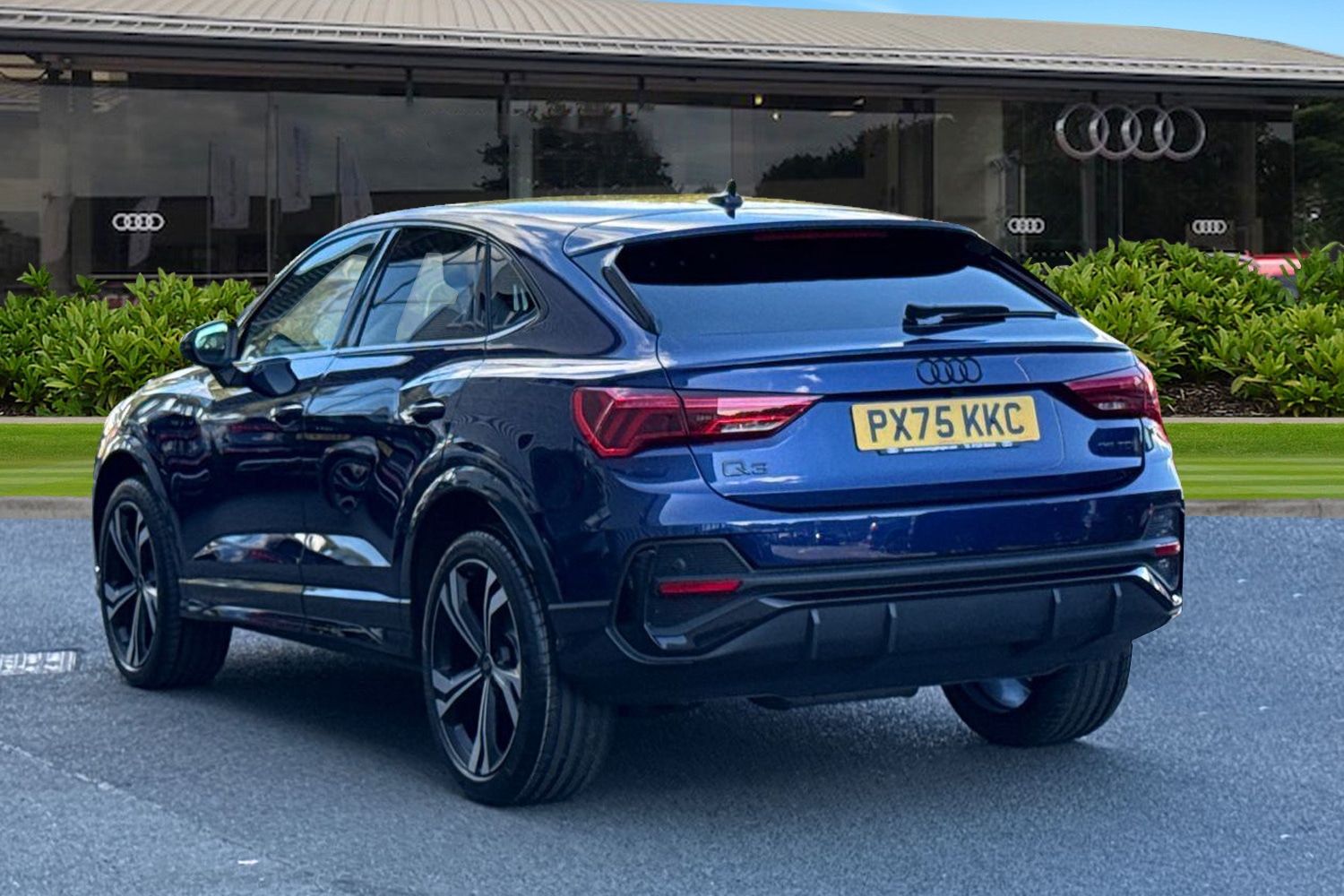 Used Audi Q3 2025 for sale - 77368663: Photo 2