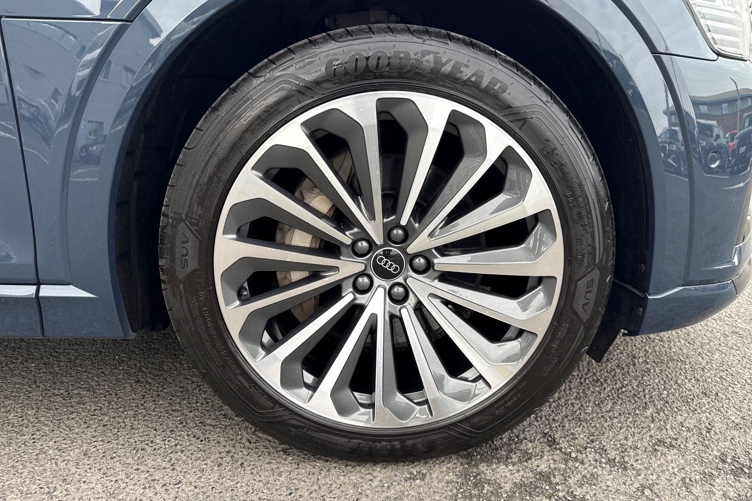 Used Audi Q8 2023 for sale - 77700629: Photo 13