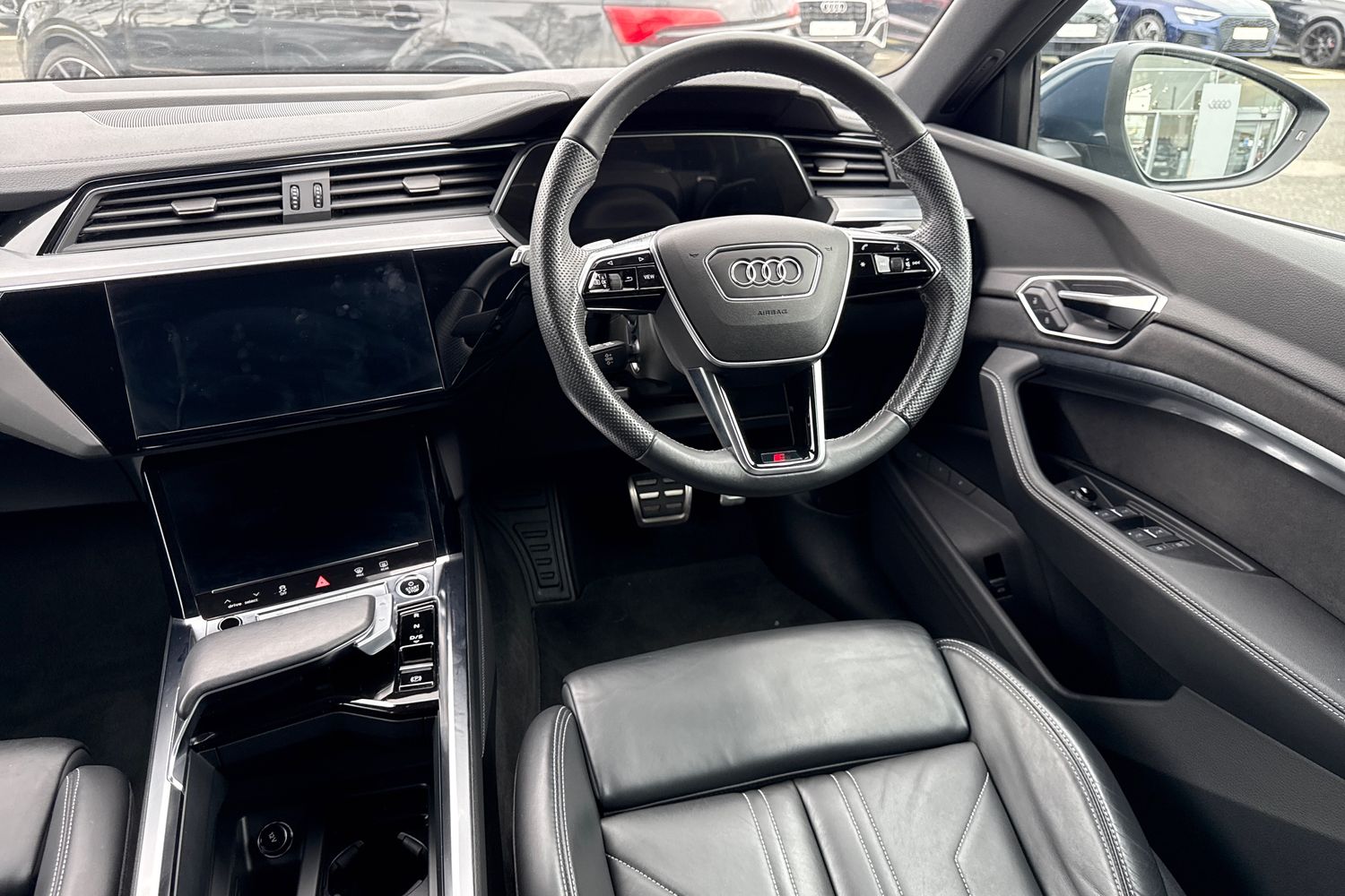 Used Audi Q8 2023 for sale - 77700629: Photo 18