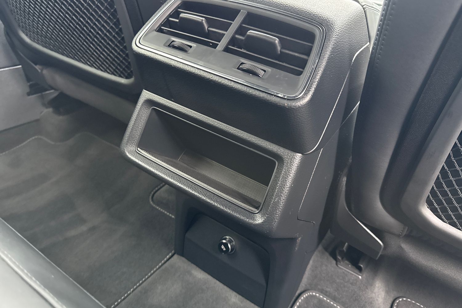 Used Audi Q8 2023 for sale - 77700629: Photo 32