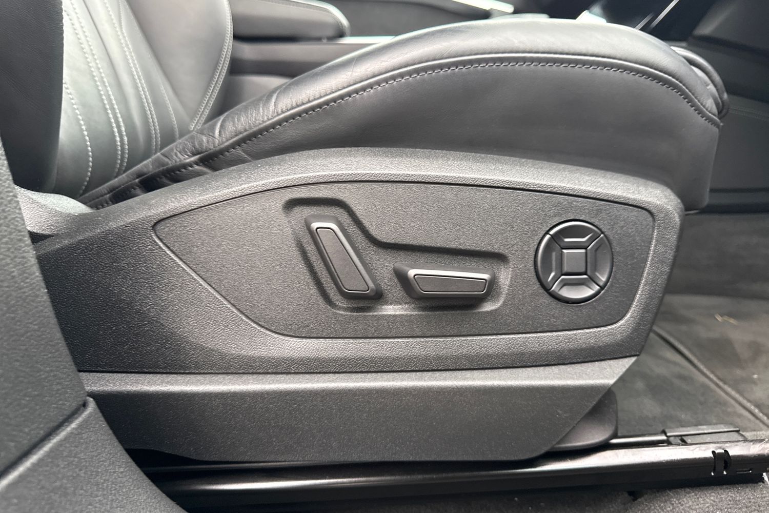 Used Audi Q8 2023 for sale - 77700629: Photo 36