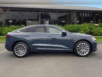 Used Audi Q8 2023 for sale - 77700629: Photo