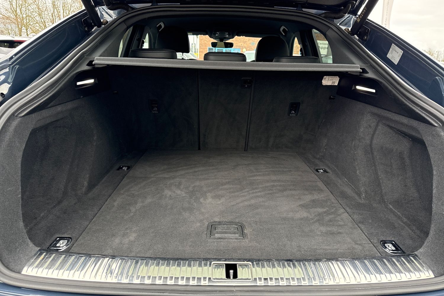 Used Audi Q8 2023 for sale - 77700629: Photo 7