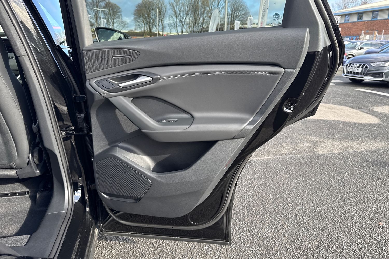 Used Audi Q6 e-tron 2026 for sale - 78029319: Photo 42