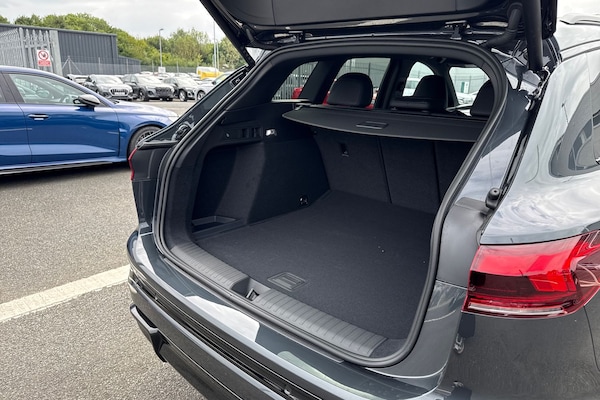 Used Audi Q6 e-tron 2025 for sale - 75412168: Photo 35