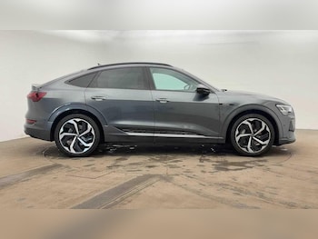 Used Audi e-tron 2023 for sale - 75850059: Photo