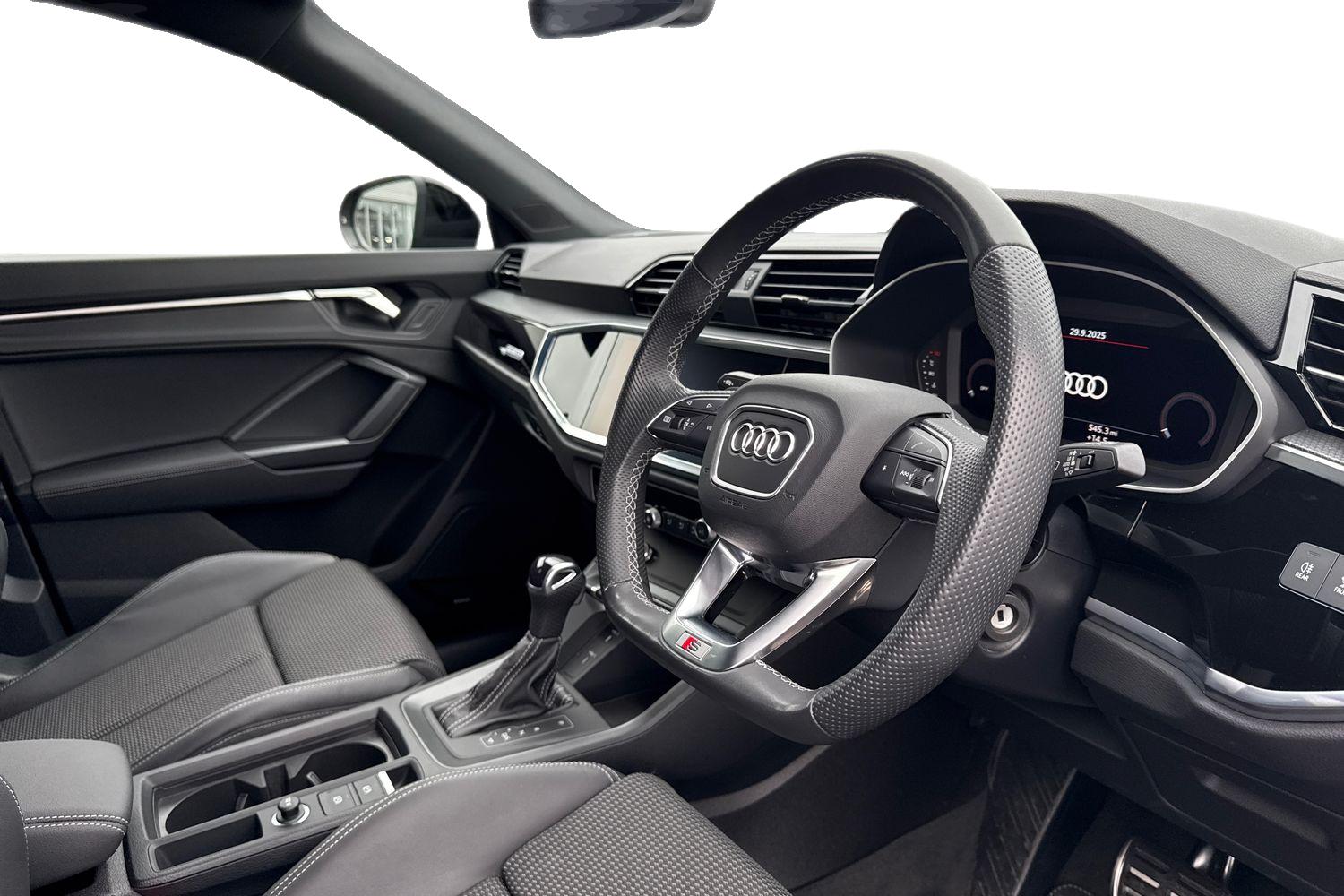 Used Audi Q3 2023 for sale - 76113690: Photo 14