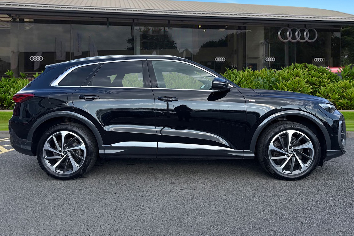 Used Audi Q5 2025 for sale - 77758420: Photo 3