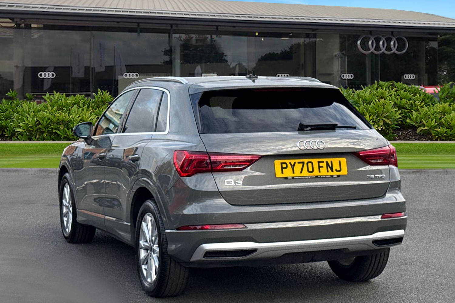 Used Audi Q3 2021 for sale - 76220270: Photo 2