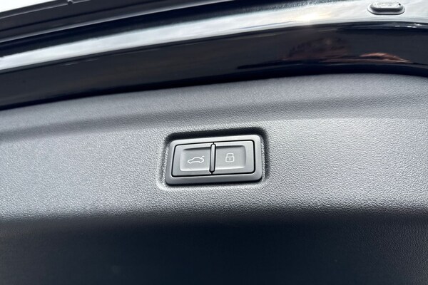 Used Audi Q6 e-tron 2025 for sale - 75412156: Photo 36