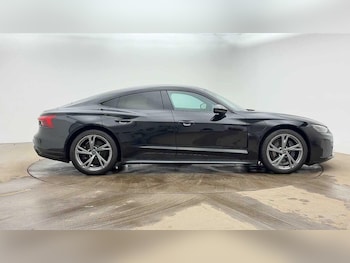 Used Audi e-tron GT 2022 for sale - 77037400: Photo