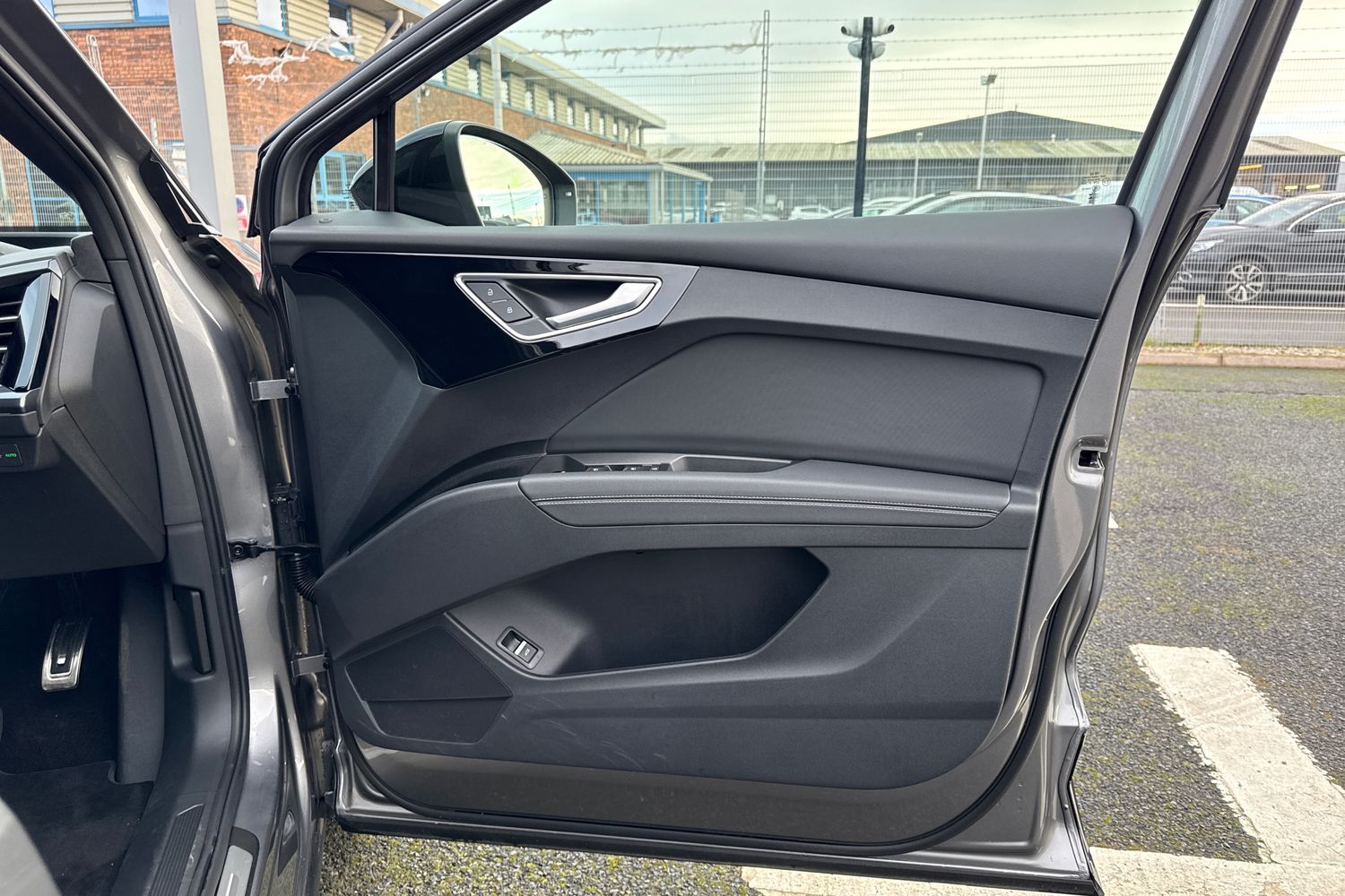 Used Audi Q4 e-tron 2025 for sale - 77368682: Photo 47