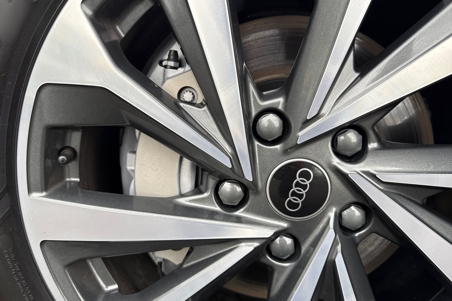 Used Audi Q6 e-tron 2024 for sale - 77287158: Photo 33