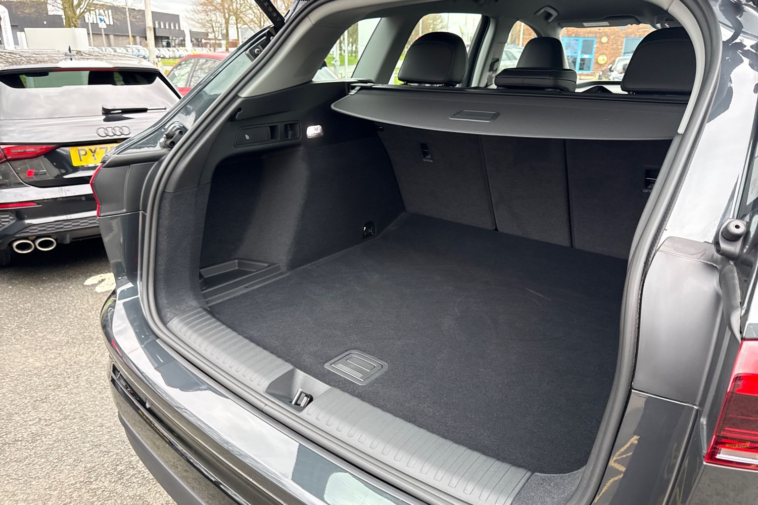 Used Audi Q6 e-tron 2024 for sale - 77287158: Photo 36