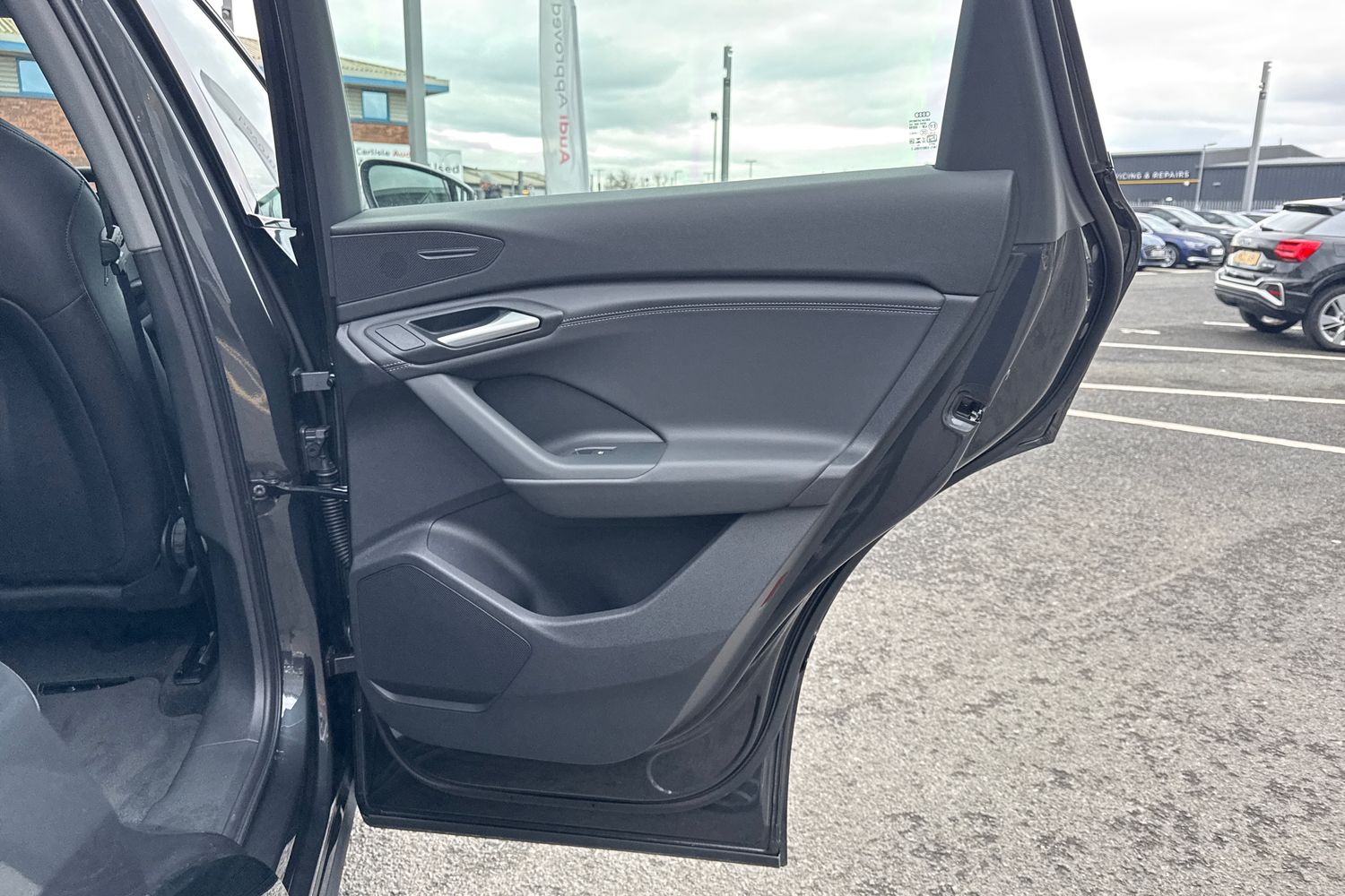 Used Audi Q6 e-tron 2024 for sale - 77287158: Photo 43