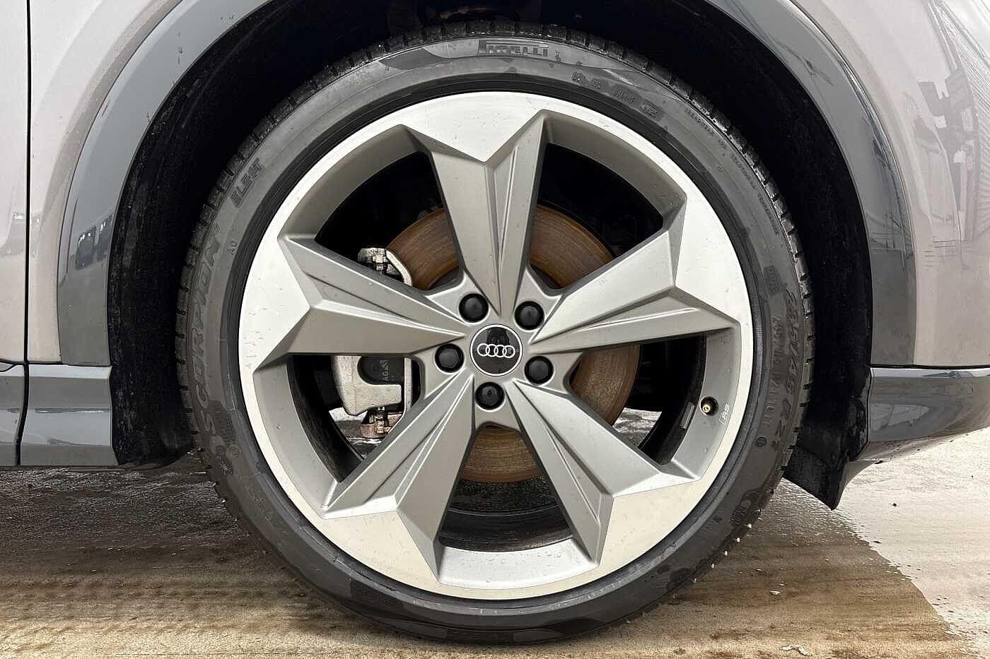 Used Audi Q4 e-tron 2025 for sale - 77187542: Photo 4