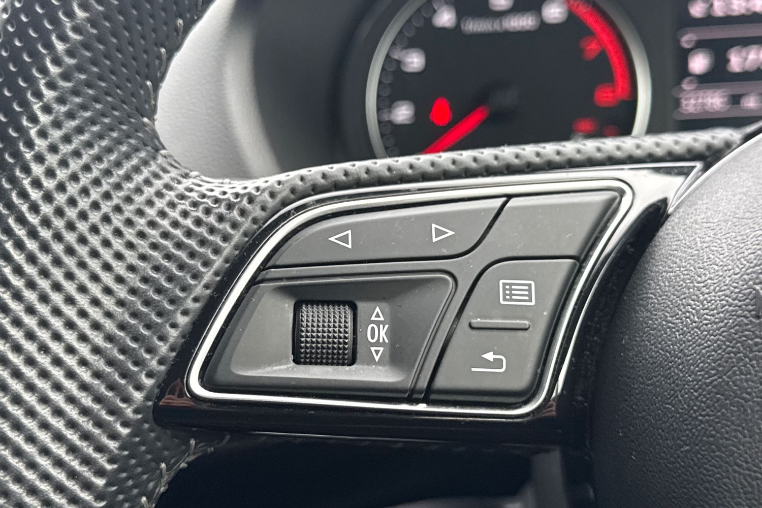 Used Audi Q2 2020 for sale - 77540924: Photo 37