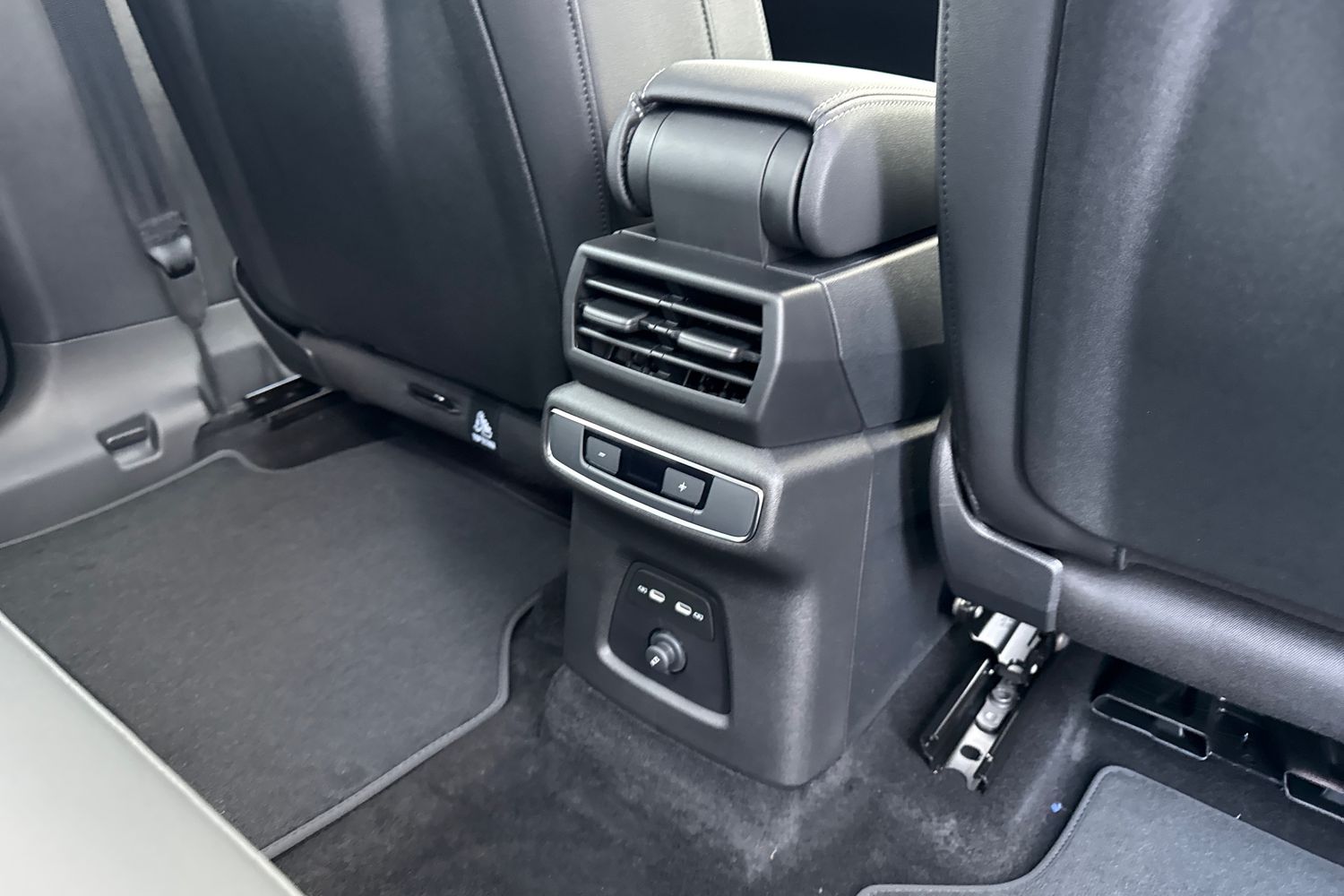 Used Audi Q4 e-tron 2025 for sale - 76968042: Photo 28