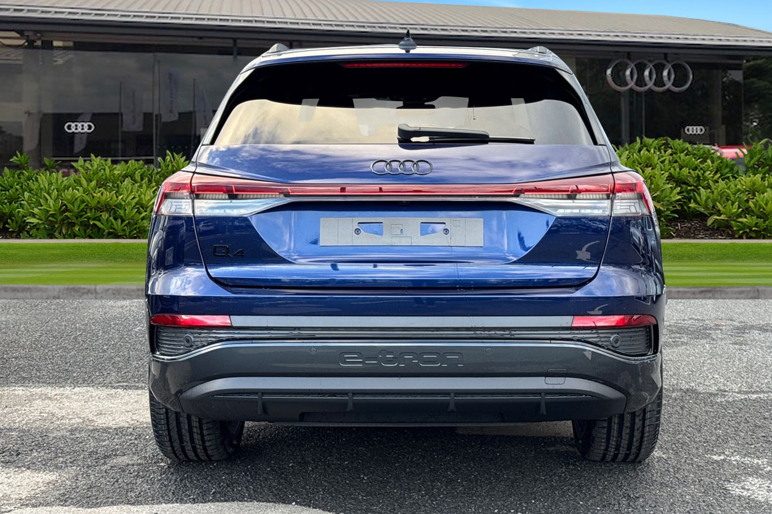 Used Audi Q4 e-tron 2025 for sale - 76968042: Photo 4