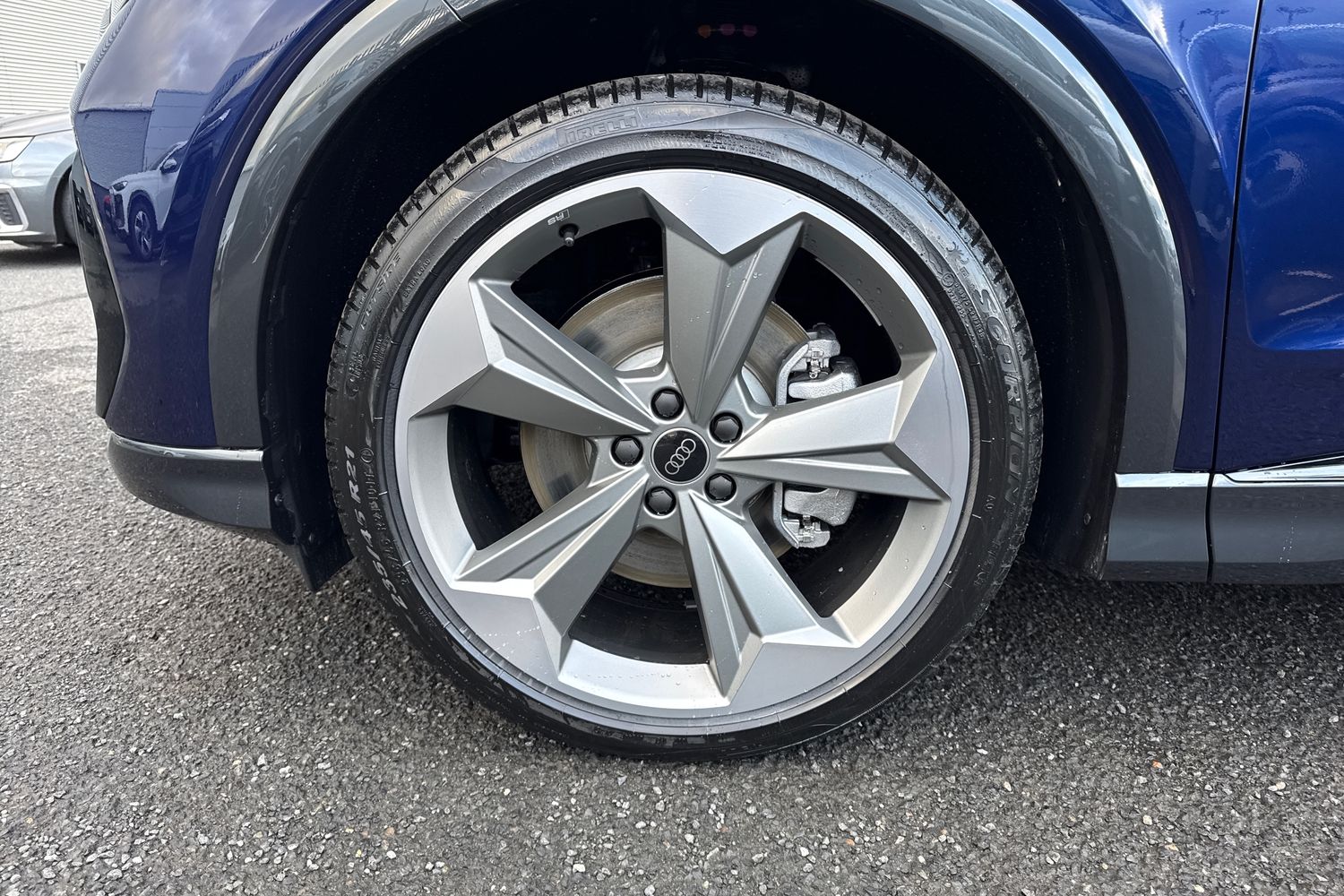 Used Audi Q4 e-tron 2025 for sale - 76968042: Photo 9