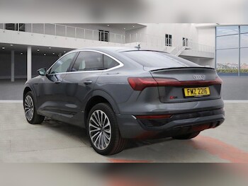 Used Audi Q8 2024 for sale - 77083961: Photo