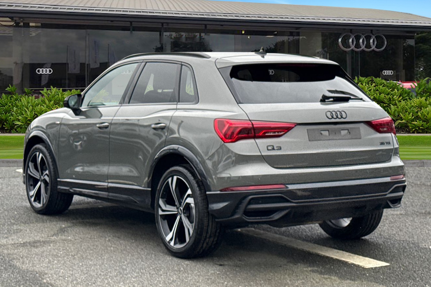 Used Audi Q3 2026 for sale - 77463158: Photo 2