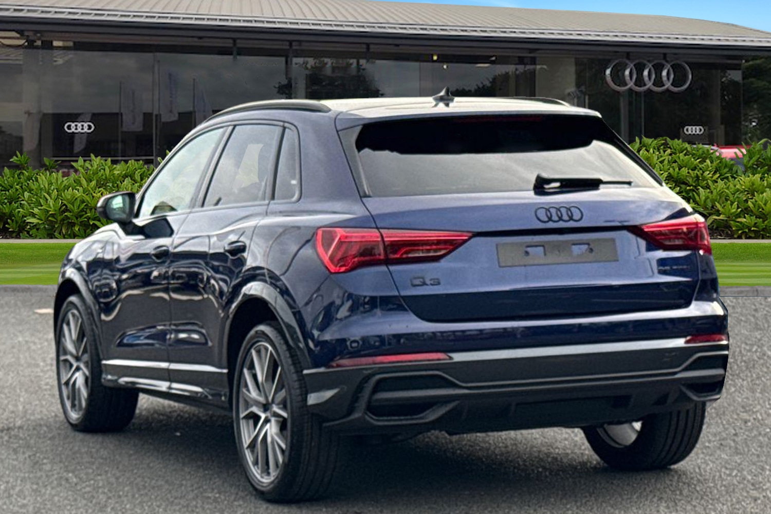 Used Audi Q3 2025 for sale - 76253271: Photo 2