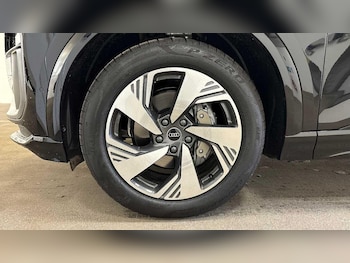 Used Audi Q6 e-tron 2025 for sale - 76274575: Photo 4