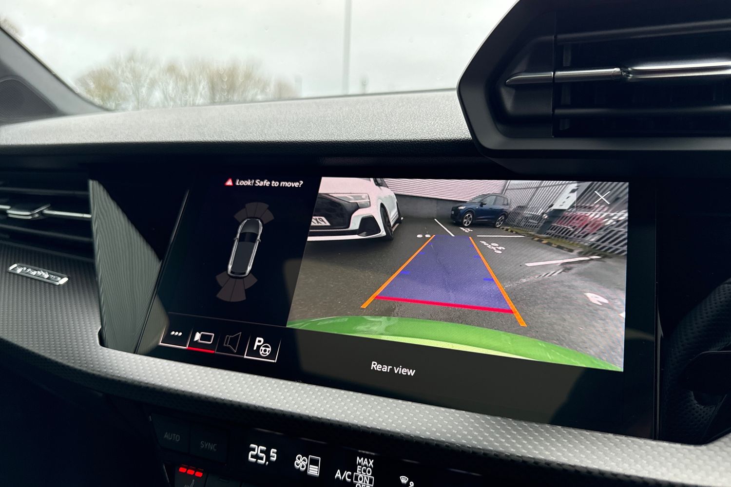 Used Audi RS3 2024 for sale - 76732469: Photo 57