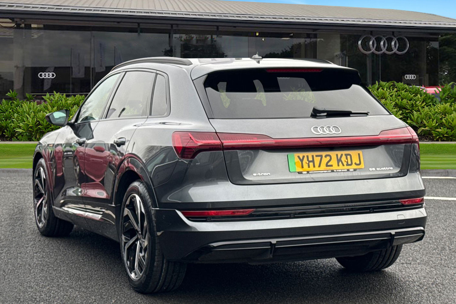 Used Audi e-tron 2022 for sale - 77368408: Photo 2