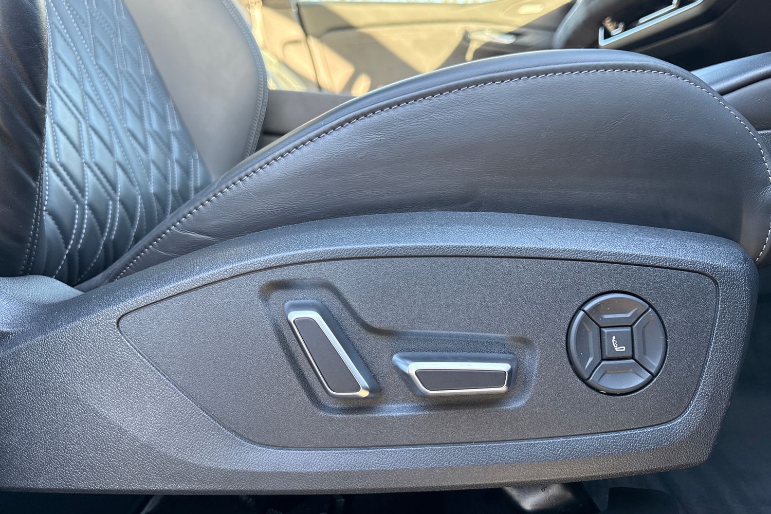 Used Audi Q6 e-tron 2025 for sale - 77368613: Photo 45