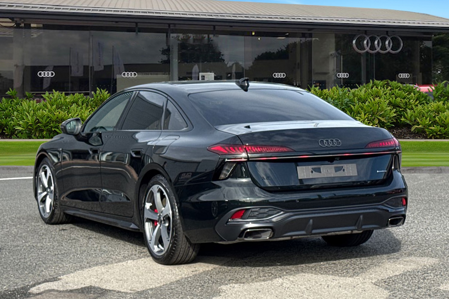 Used Audi A6 Saloon 2025 for sale - 76232565: Photo 2